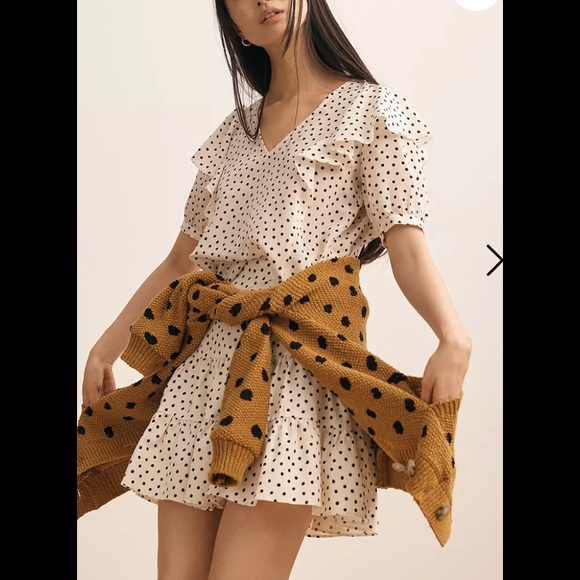 Madewell Silk V-Neck Shoulder-Ruffle Top in Inkbrush Dots - Picture 2 of 6